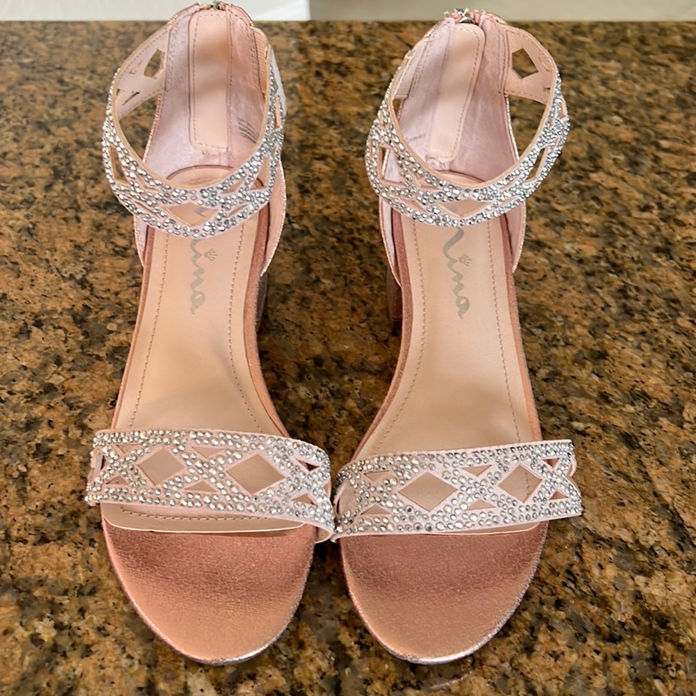 NWT Nina brand girls rhinestone dress sandal with mini heel